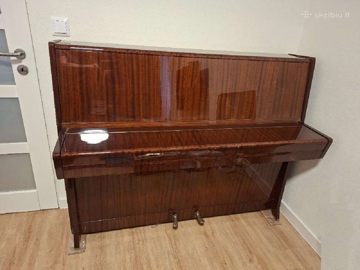 Petrof pianinas P 114 Klasik