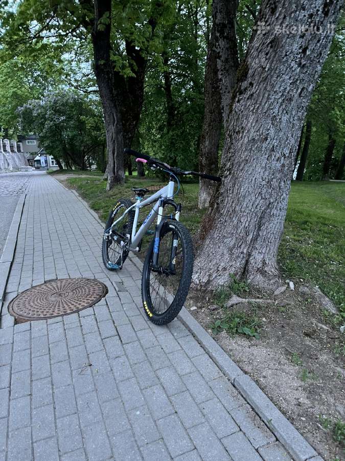 Parduodu hardtail dvirati norco