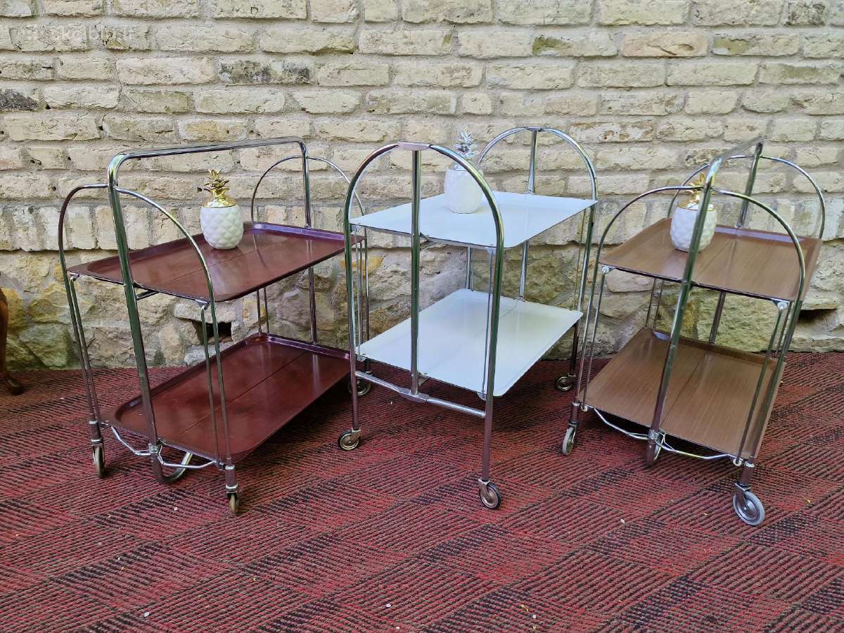 Vintažiniai mid century seviravimo staliukai