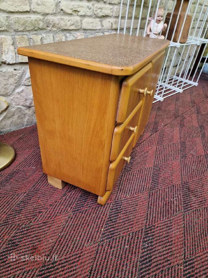 Vintažinė mid century medžio masyvo spintelė - nuotraukos Nr. 14
