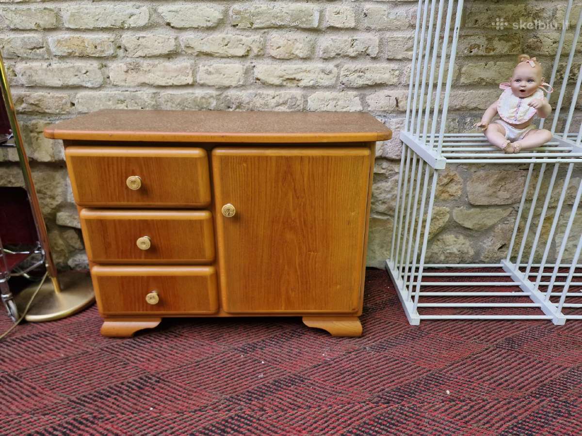 Vintažinė mid century medžio masyvo spintelė - nuotraukos Nr. 15