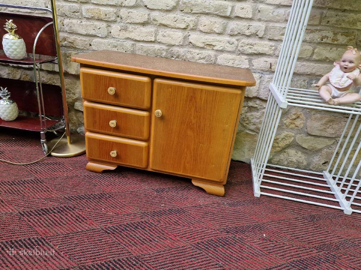 Vintažinė mid century medžio masyvo spintelė - nuotraukos Nr. 19