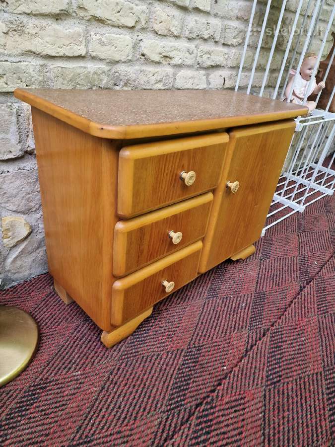Vintažinė mid century medžio masyvo spintelė - nuotraukos Nr. 20