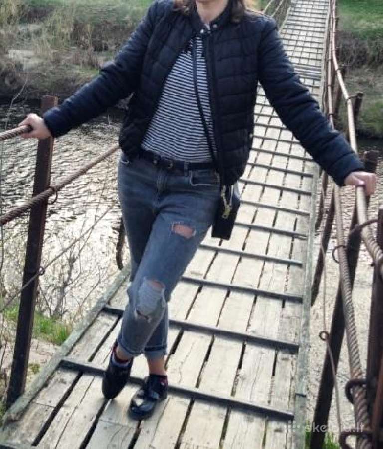 Plėšyti pilki boyfriend tipo džinsai - nuotraukos Nr. 2