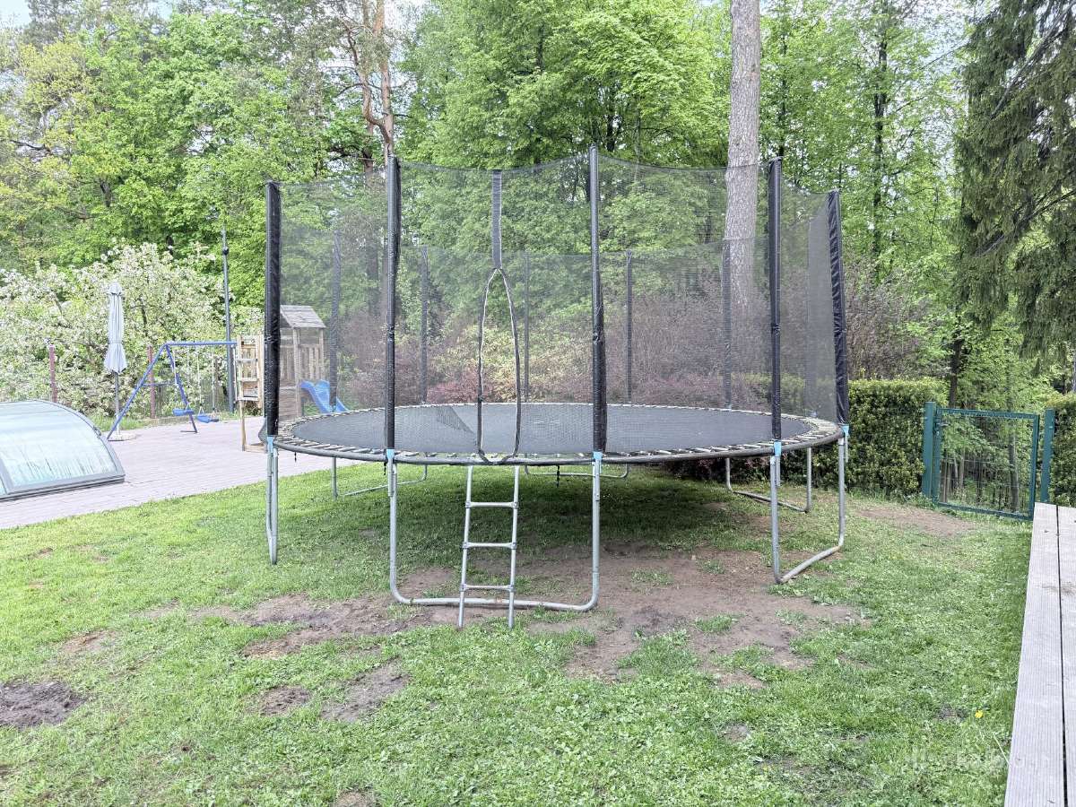 Parduodamas didelis Batutas su apsaugom 4,80m