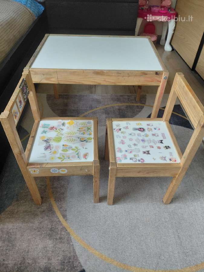Ikea staliukas su kėdutėmis