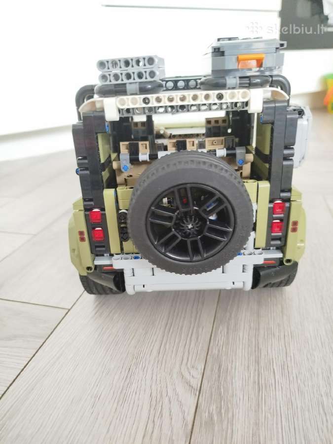 Lego Technic Land Rover 42110 - nuotraukos Nr. 5