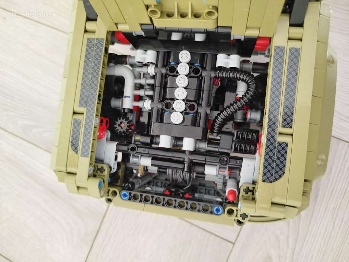 Lego Technic Land Rover 42110 - nuotraukos Nr. 6