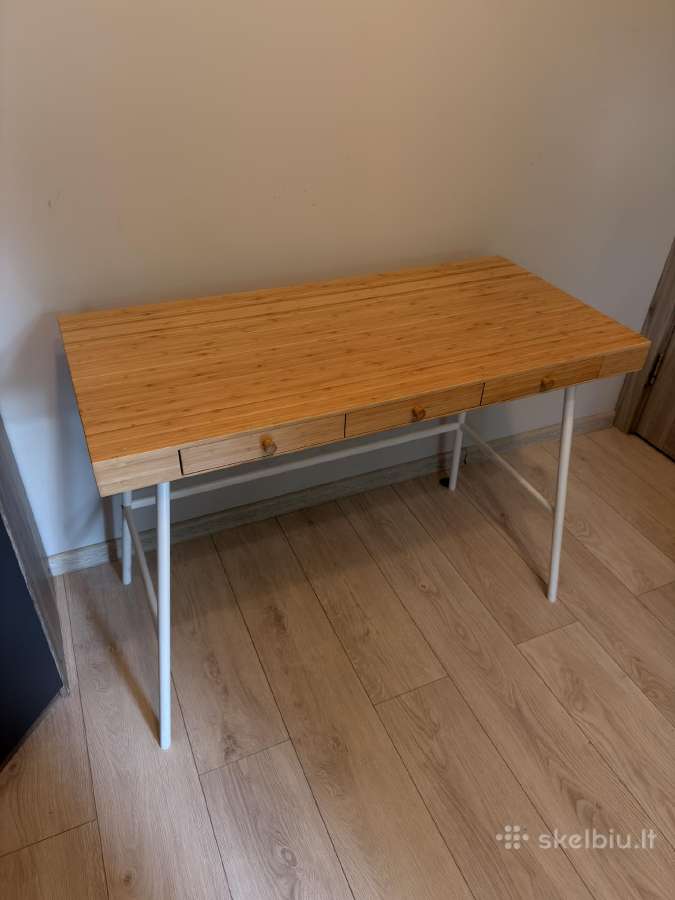Ikea stalas