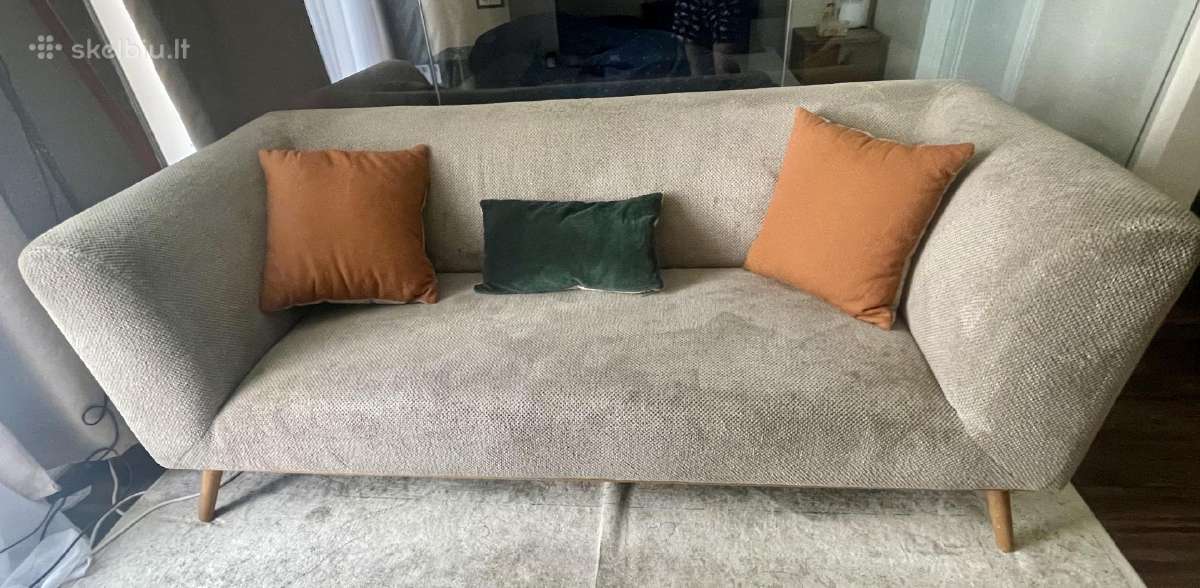 Skubiai Parduodama Sofa