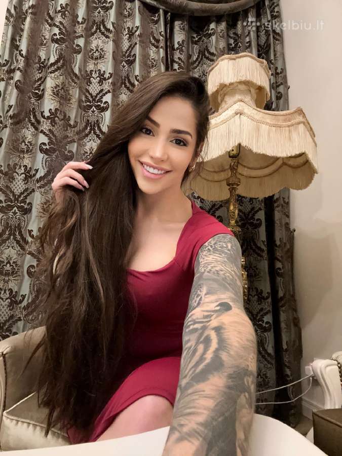 Bianca Brazilian insta @apena_oliver
