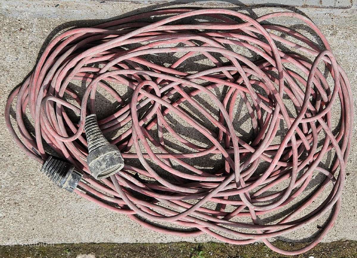 Elektros prailgintuvas 20m.
