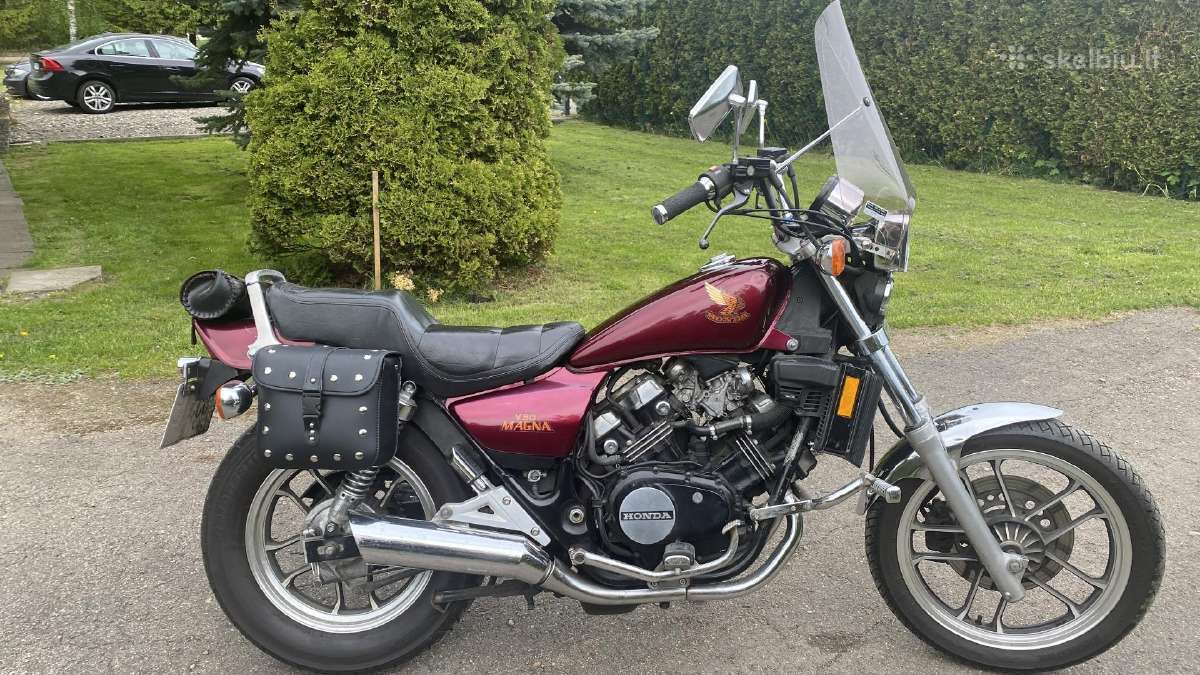 Honda Magna