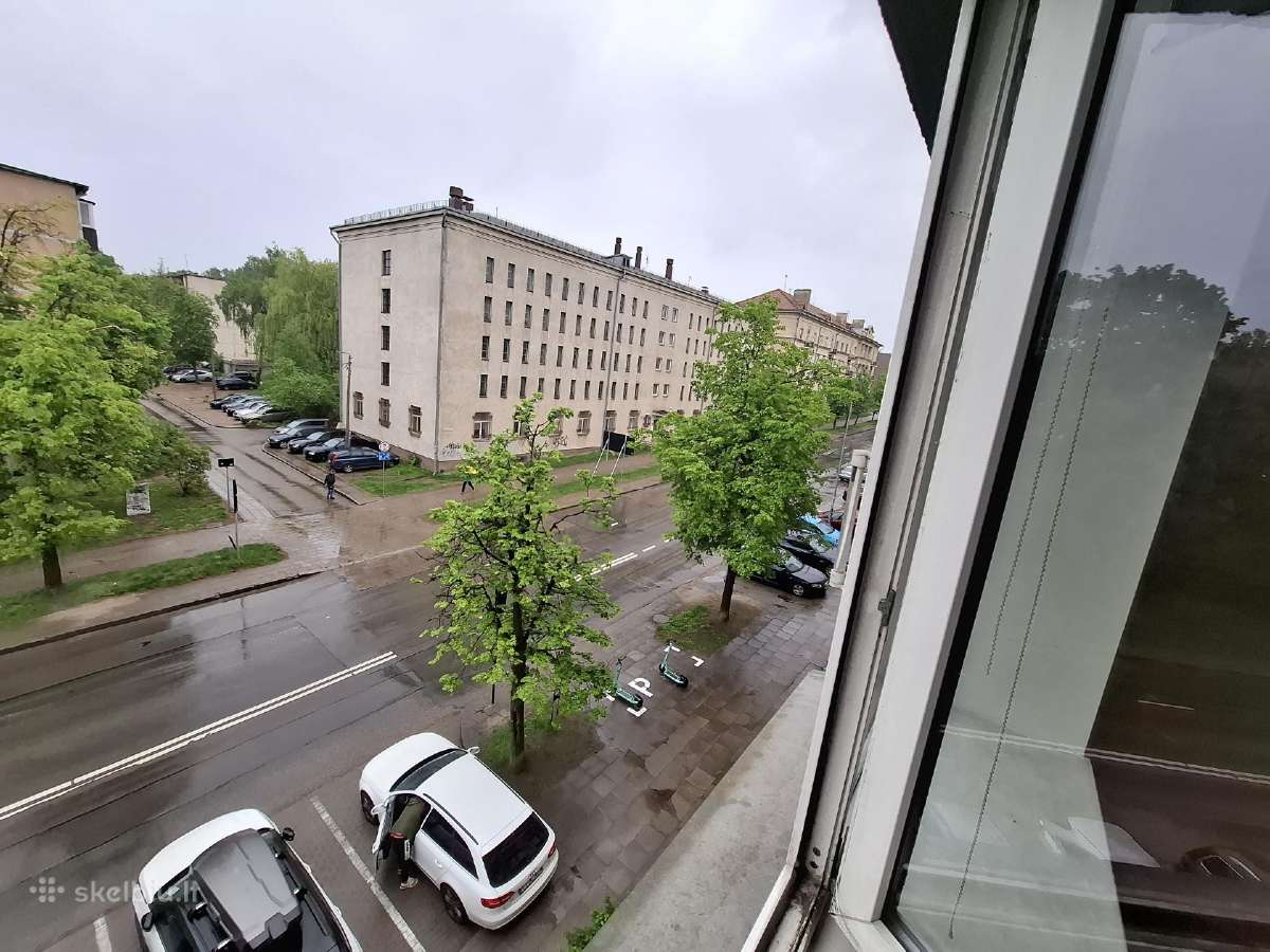 Parduodu vieną kambarį