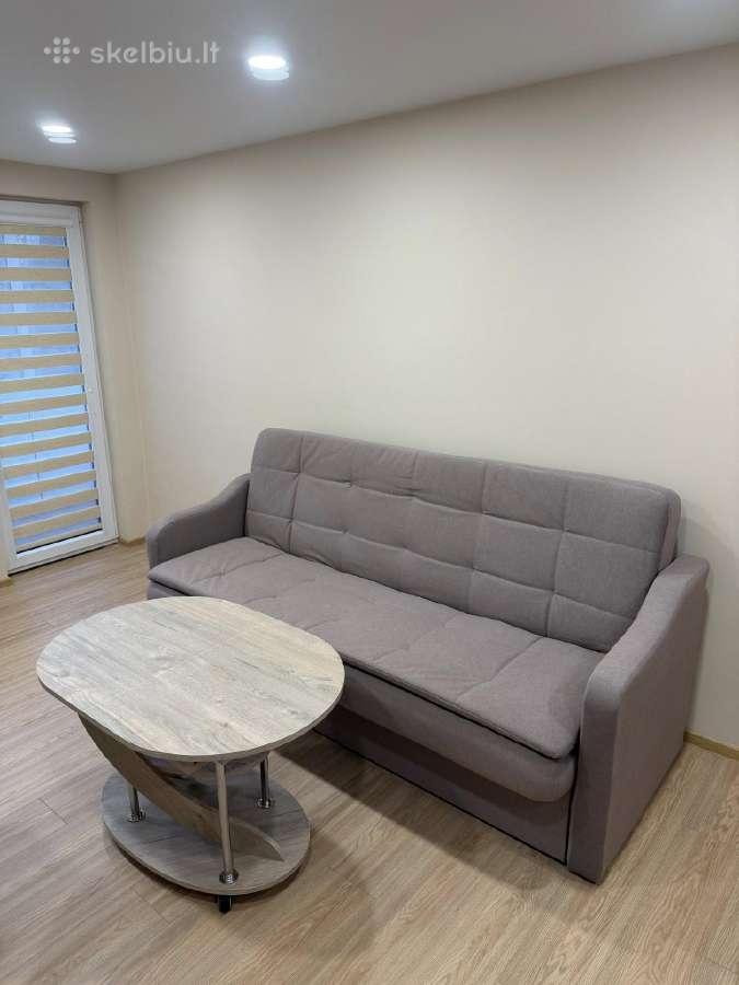 Lietuviška sofa-lova "Dn" su patalynės dėže