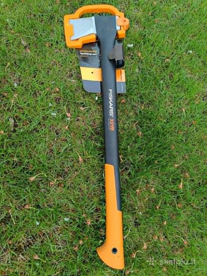 Skaldymo kirvis Fiskars - nuotraukos Nr. 2