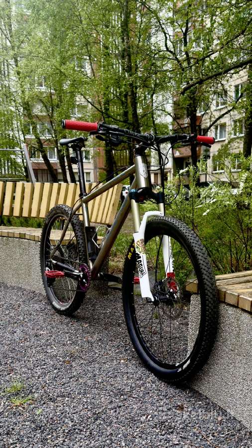 Titaninis MTB dviratis