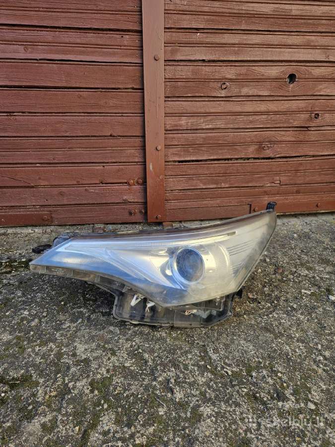 Toyota avensis kairysis priekinis žibinintas
