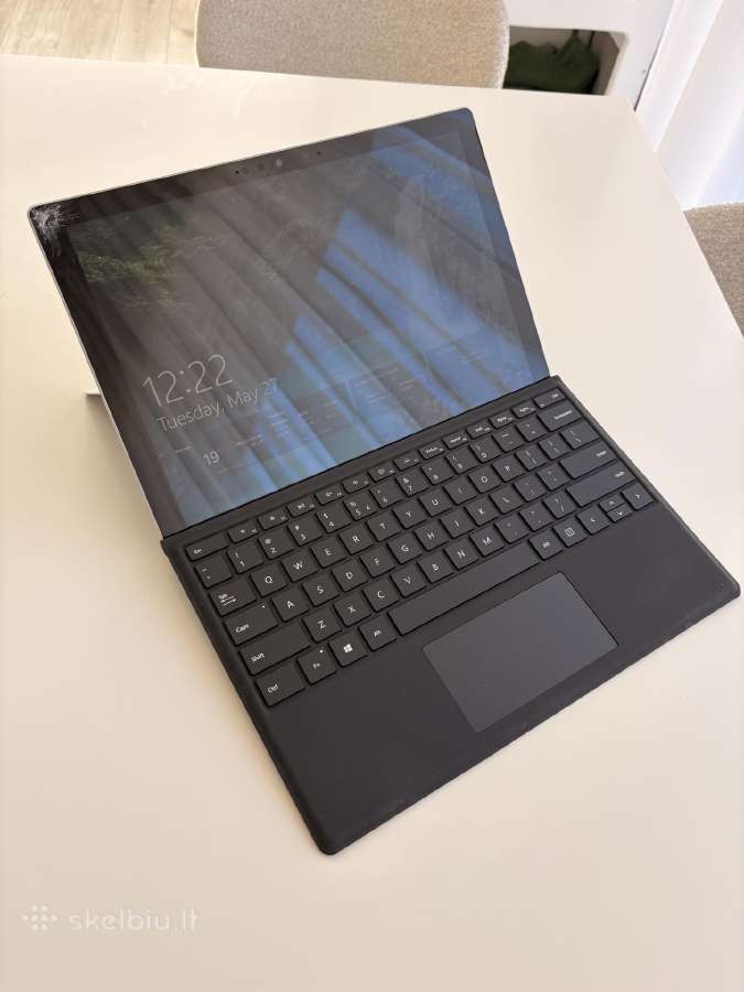 Microsoft Surface Pro 7
