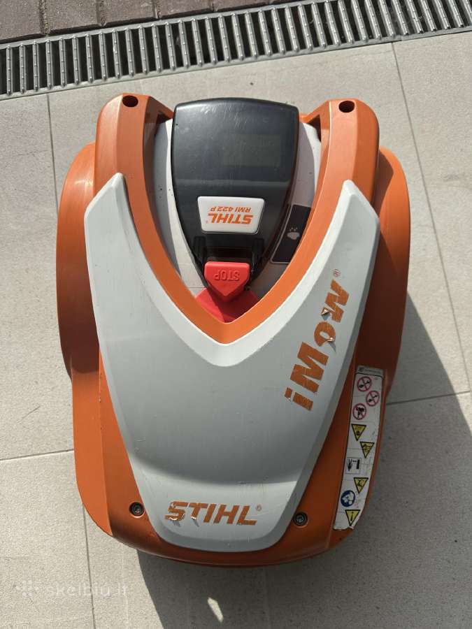 Vejos robotas Stihl 422 imow