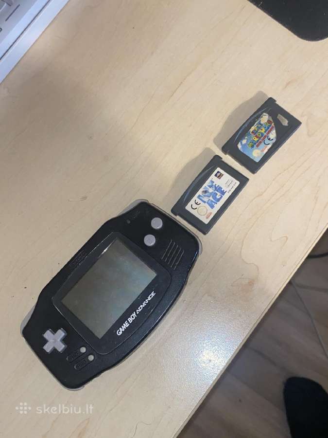 Parduodu Gameboy Advanced