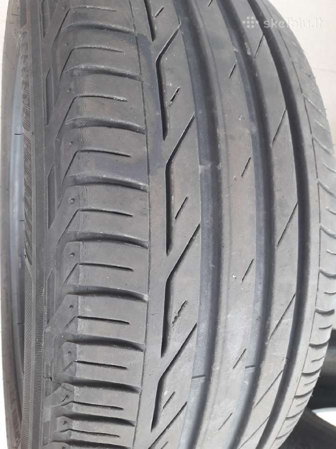 Bridgestone lygios, be gumbų, geras protektorius