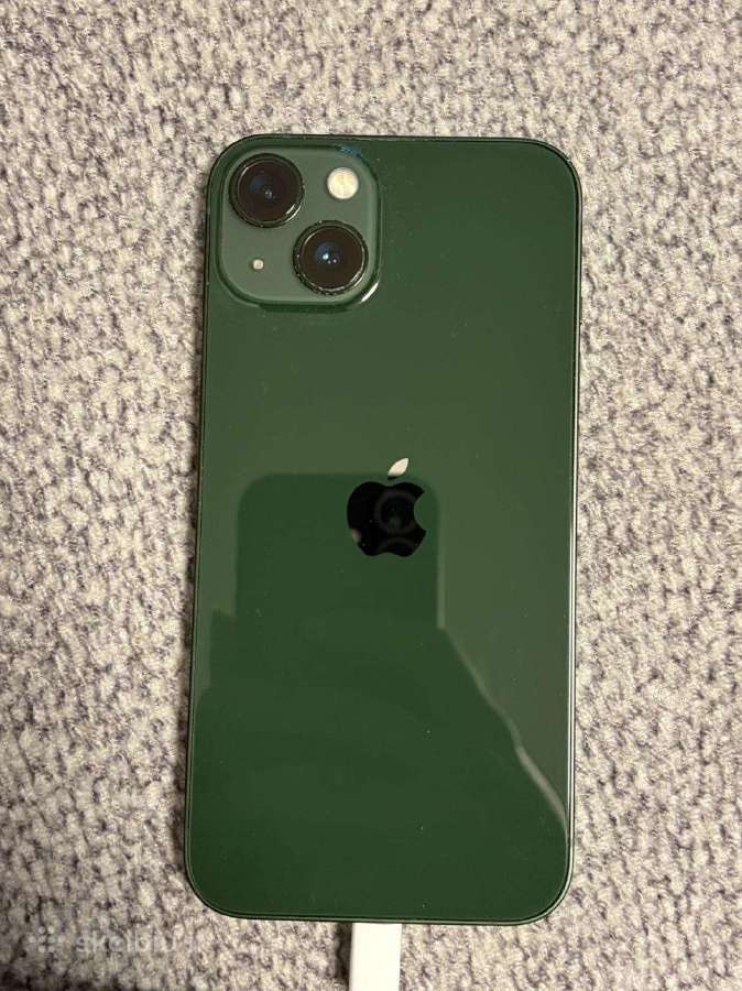 iPhone 13