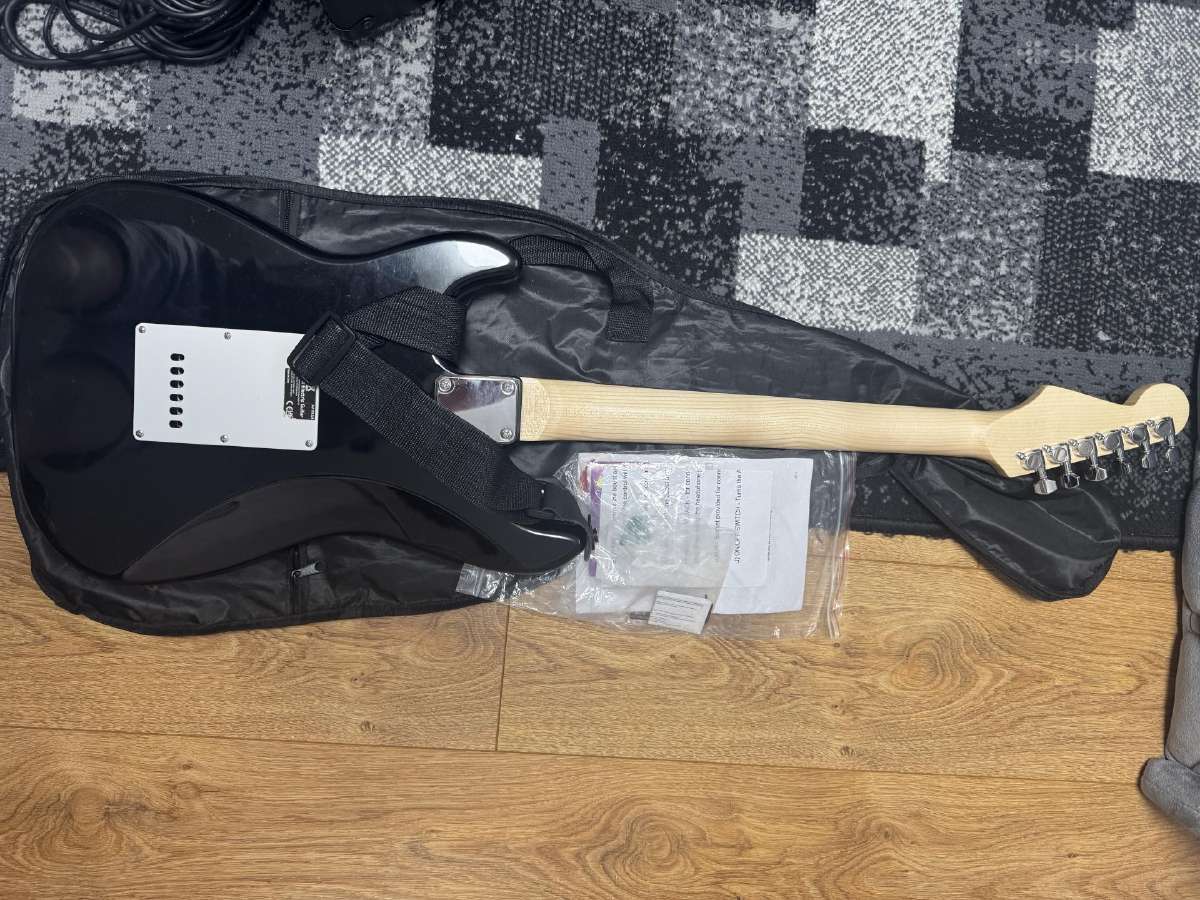 Elektrinės gitaros komplektas - nuotraukos Nr. 2