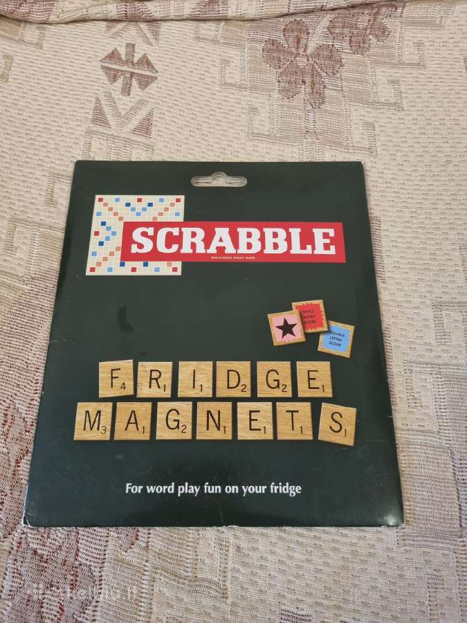 Scrabble magnetukų rinkinys