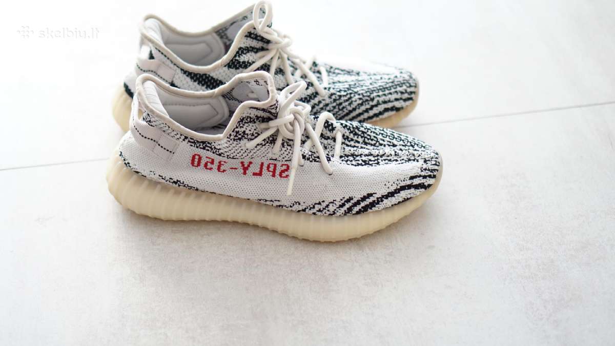 Yeezy Boost 350 V2 Zebra