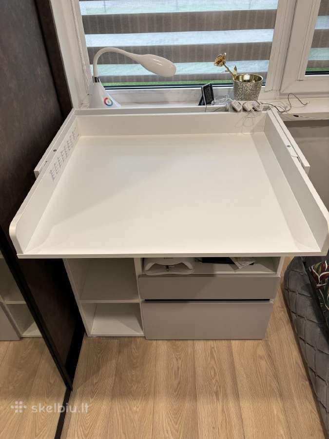 Ikea vystyklė - staliukas