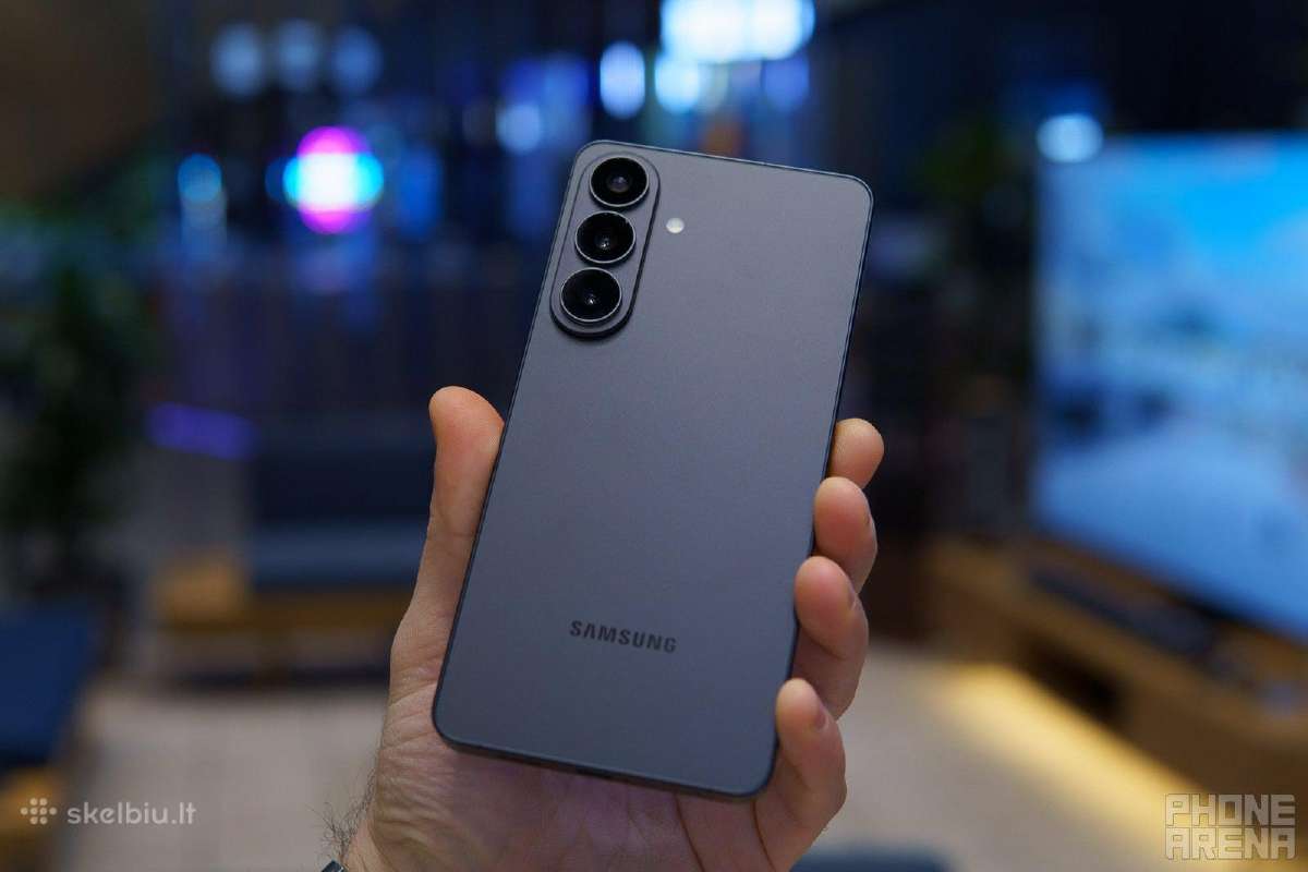 Perku Samsung S26 Plus / Tinka visa Lietuva!