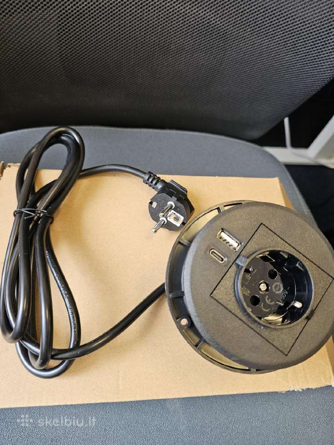Apvalus maitinimo lizdas su Usb-a ir Usb-c - nuotraukos Nr. 3