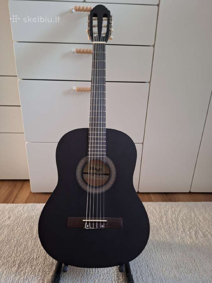 Parduodu klasikinę gitarą