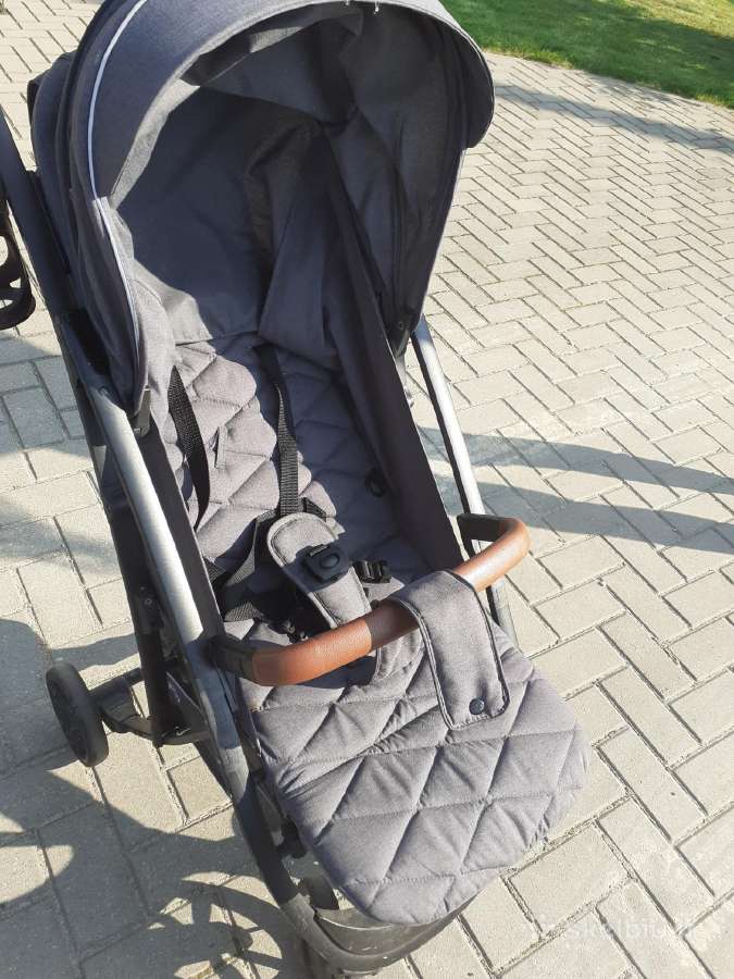 Parduodamas vaikiškas universalus vežimėlis