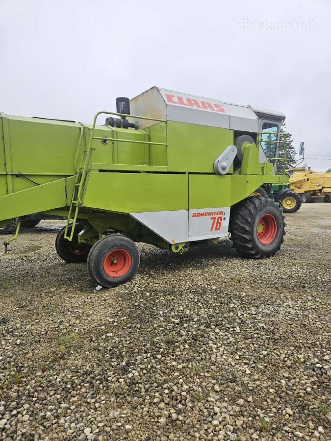 Claas Dominator 76