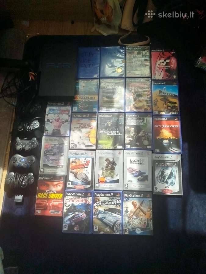 Ps2 konsolė su zaidimais