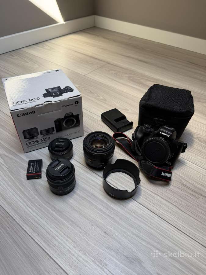 Canon m50 su priedais