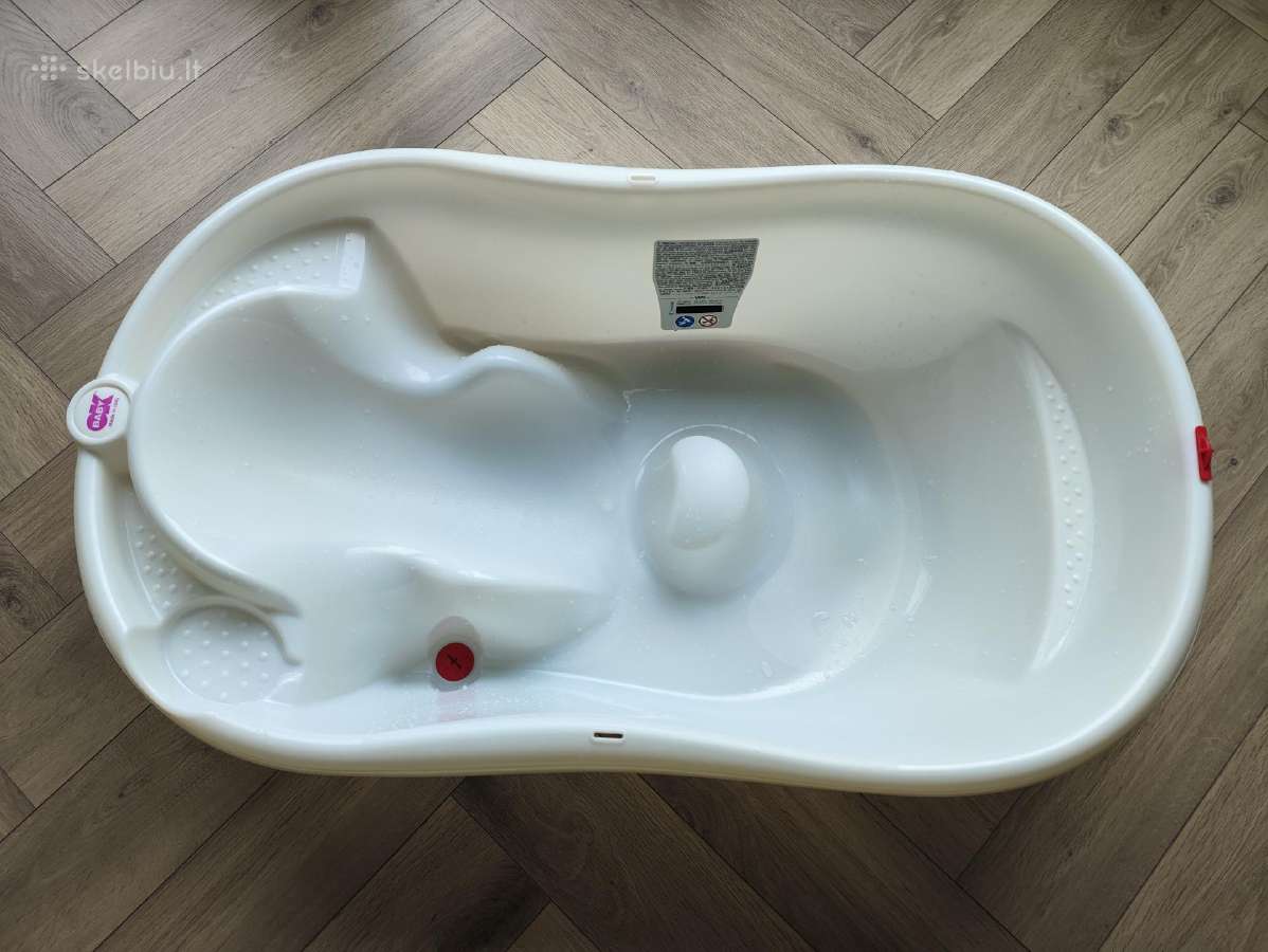 Vaikiška Okbaby vonelė su temperatūros davikliu.
