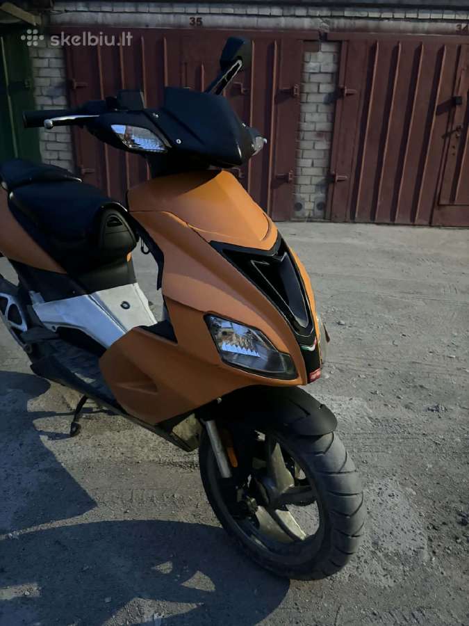Parduodu Aprilia Sr. 2010 m tech iki 2027 09