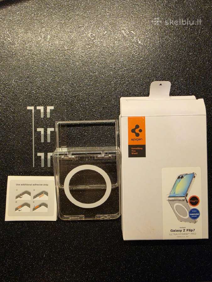 Samsung Galaxy Flip7 Spigen dėklas.