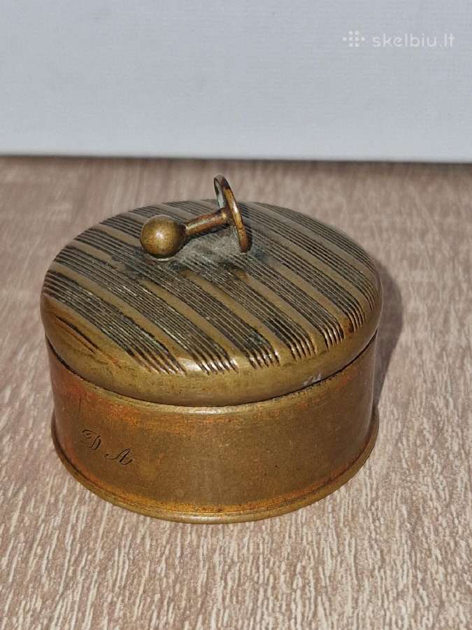 Veidrodis,kariai,mergaitė, žalvario dėžutė - nuotraukos Nr. 26