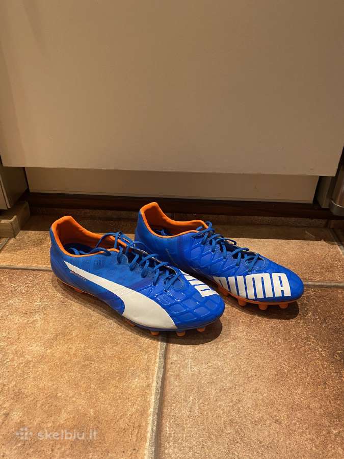 Futbolo batai - nuotraukos Nr. 2