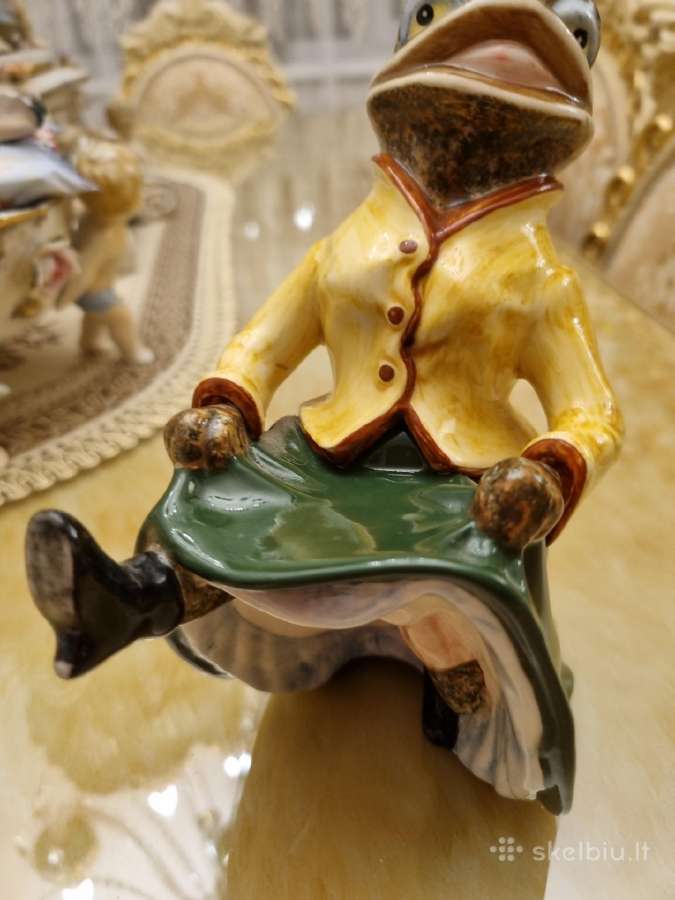 Kolekcinė porceliano statulėlė Ponia Rupūžė