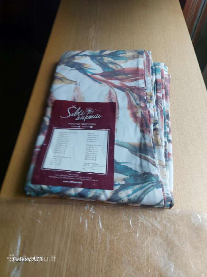 Užvalkalas Satino medžiagos 30€ur. - nuotraukos Nr. 2