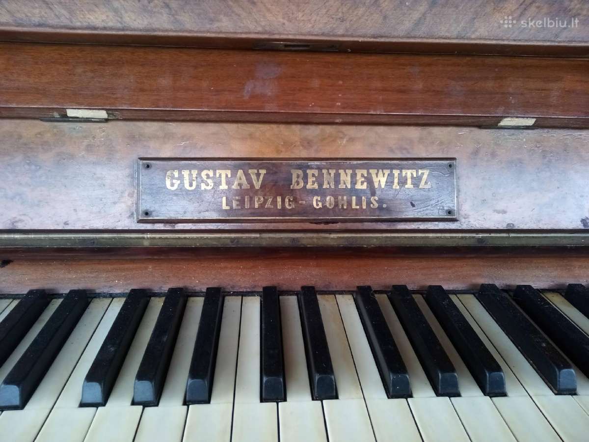 Antikvarinis pianinas