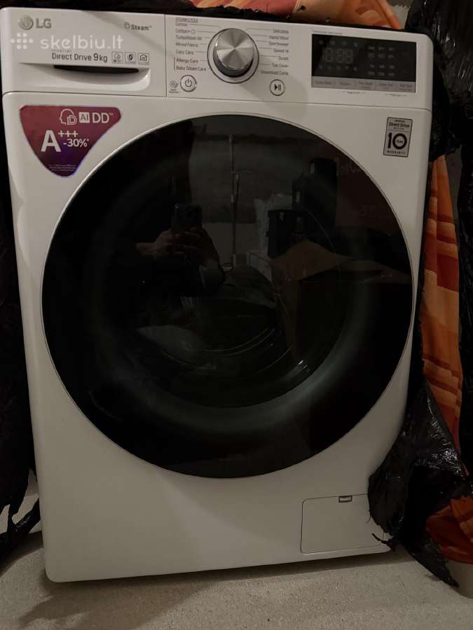 Parduodama 9kg. talpos LG Skalbimo mašina.