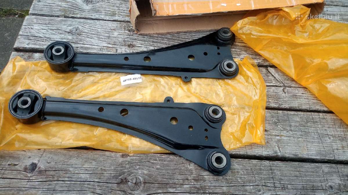 Toyota Rav4 galiniai svirties mazgai 48780-48110