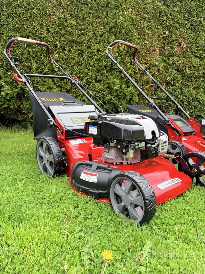 Benzininės savaeigės vejapjovės su Briggs&stratton