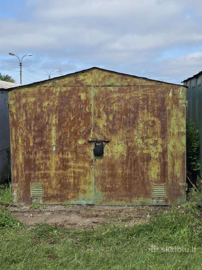 Parduodu garažą Kairių g.su vieta.